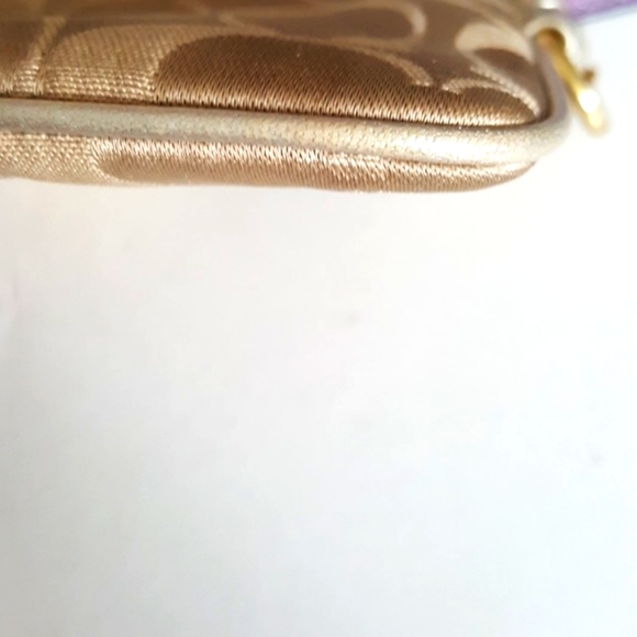 COACH POPPY WRISTLET - Picture 6 of 8